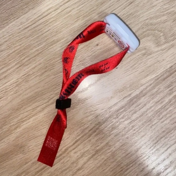 Lady Gaga The Mayhem Ball 2025 Light Bracelet - Picture 1 of 1